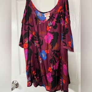 EUC cold shoulder top XL